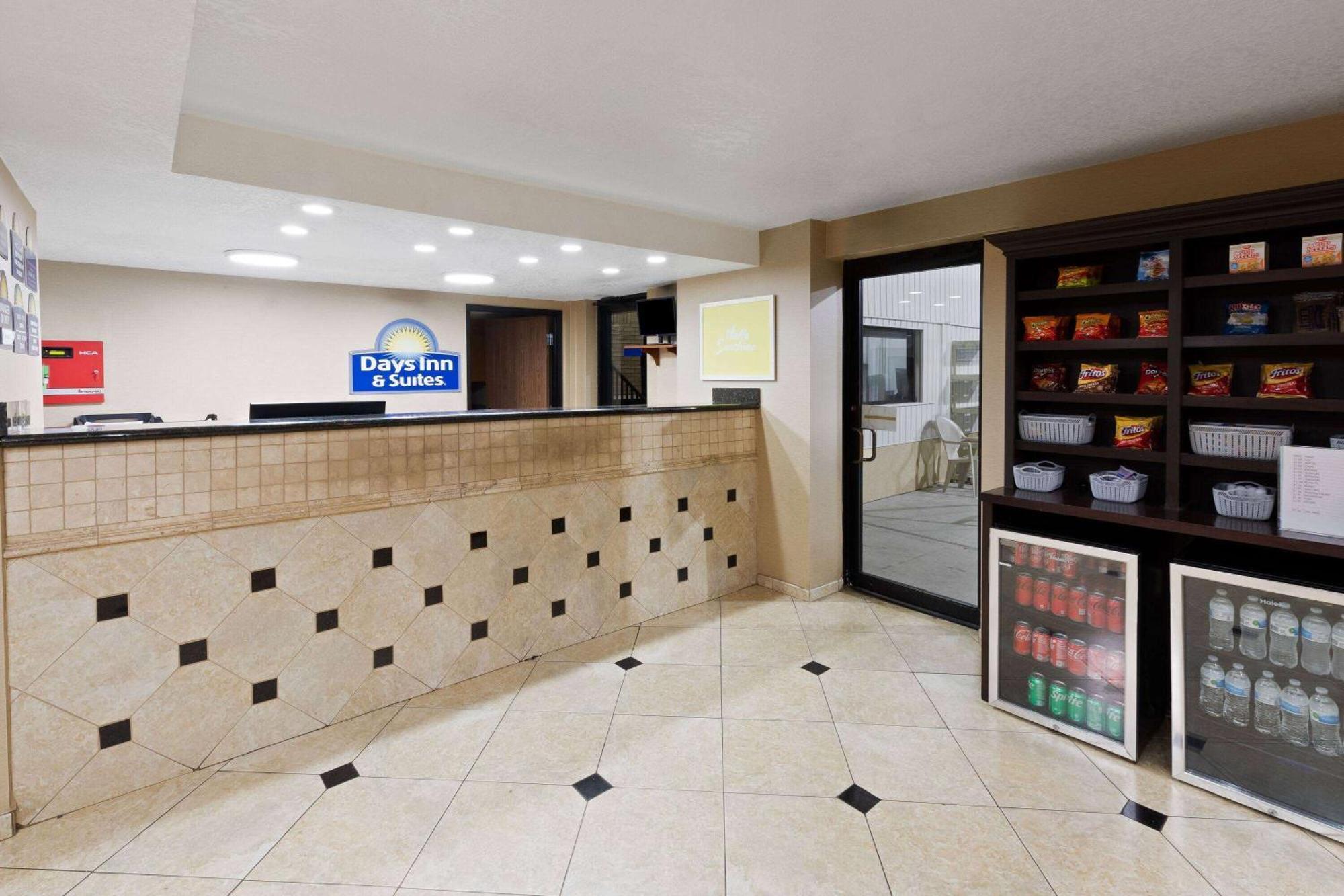 Days Inn By Wyndham Oklahoma City Exterior photo