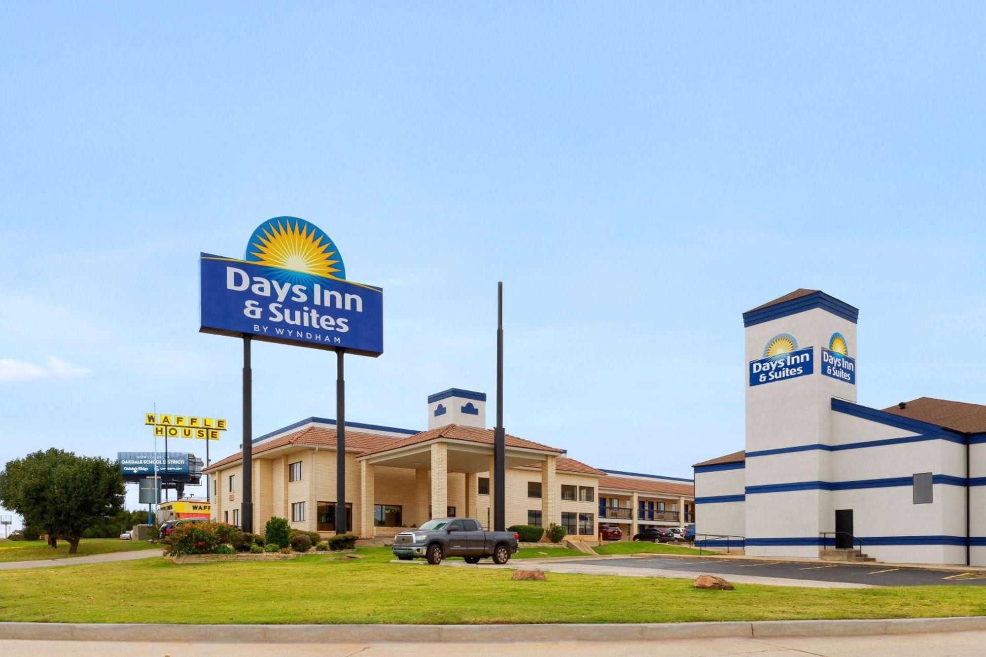 Days Inn By Wyndham Oklahoma City Exterior photo